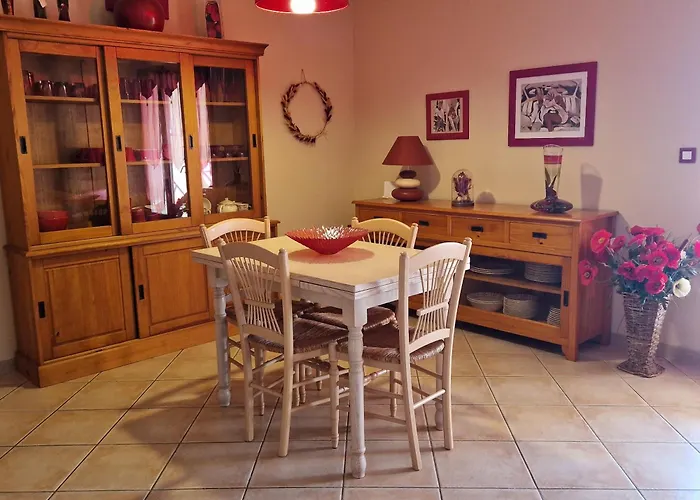 Apartment U Melu Grand T3 Rouge En Rez De Jardin