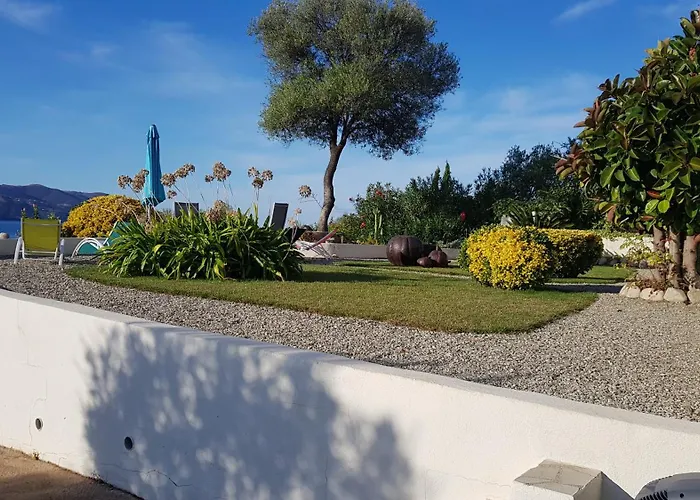 Apartment U Melu Grand T3 Rouge En Rez De Jardin