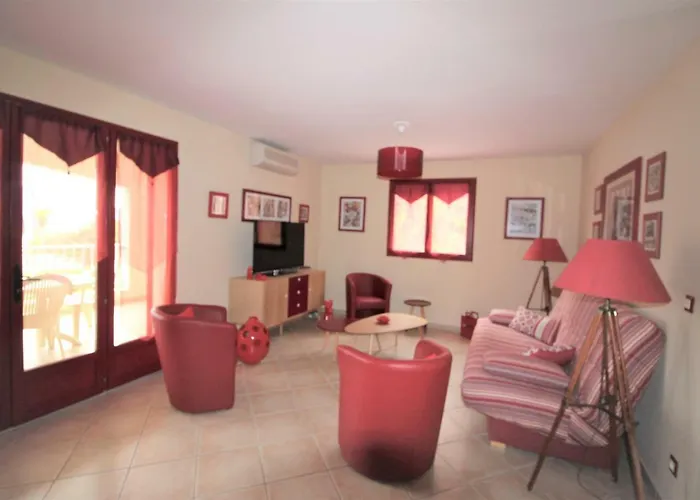 U Melu Grand T3 Rouge En Rez De Jardin Apartman *